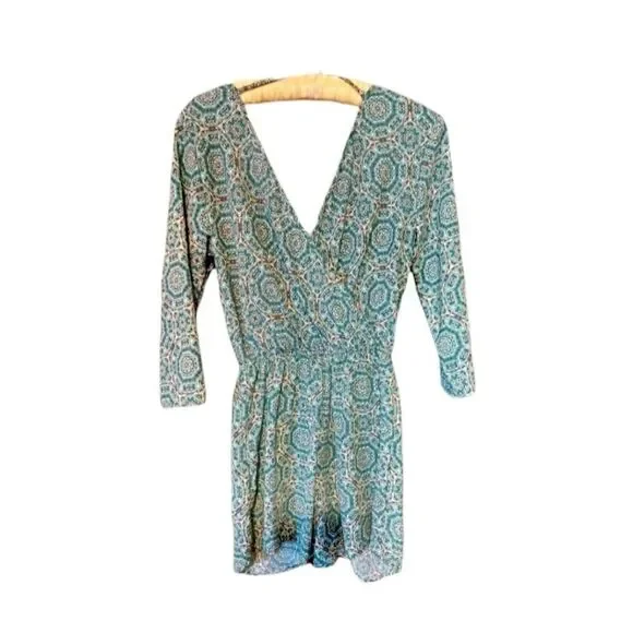 𝅺charlotte Russe romper New with tags  Green and blue Juniors Size XS - Picture 2 of 10